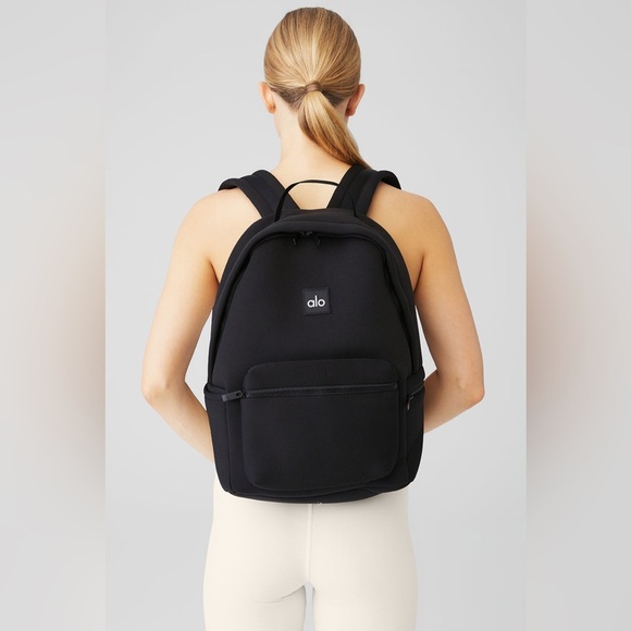 NWT ALO YOGA STOW WATER RESISTANT BACKPACK - Picture 1 of 3